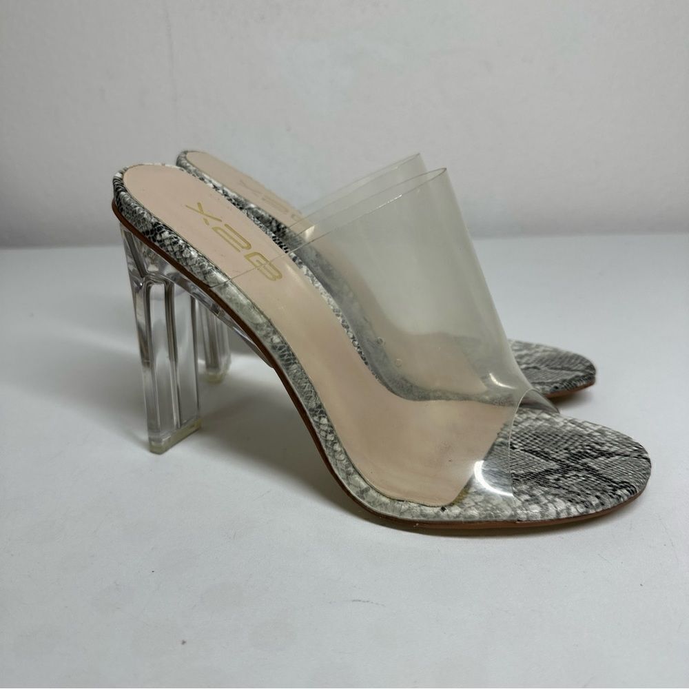 X2B Women's Size 7 M Gray Lucite Clear 4" Hi Heels Mules Slides Sandals Shoes